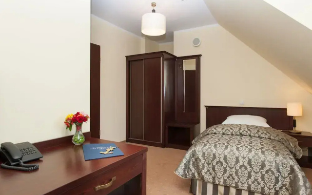 Hotel Robert's Port