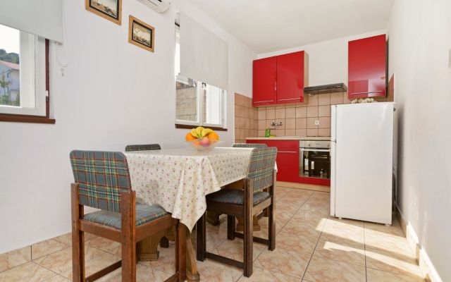 Apartment Ive - with sea view: A2 Tisno, Island Murter