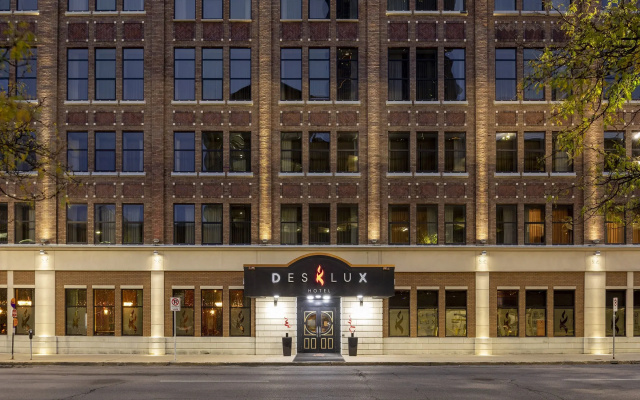 Des Lux Hotel
