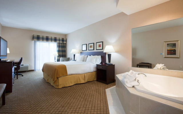 Holiday Inn Express & Suites Winona by IHG