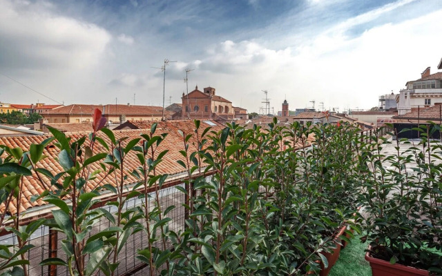 In the heart of Ferrara Apartments