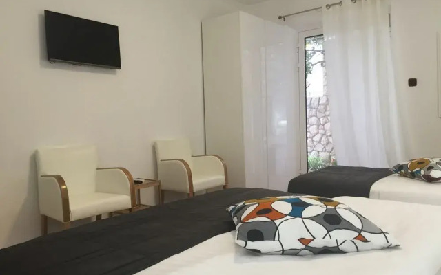 Apartments Banje Beach