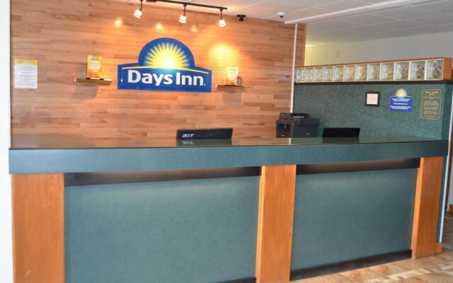 Days Inn & Suites Madison