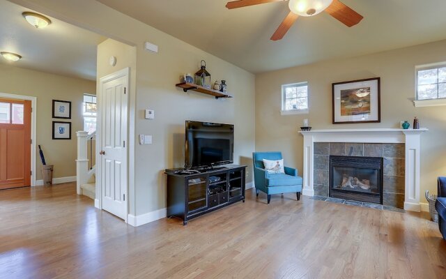 Aspen Ridge 3 Bedroom Home by RedAwning