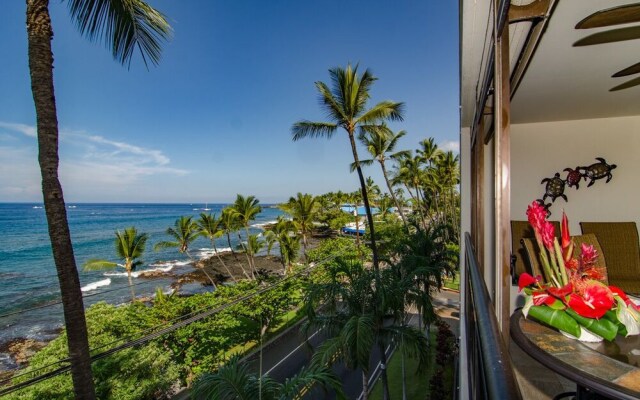 Kona Alii 403 by RedAwning