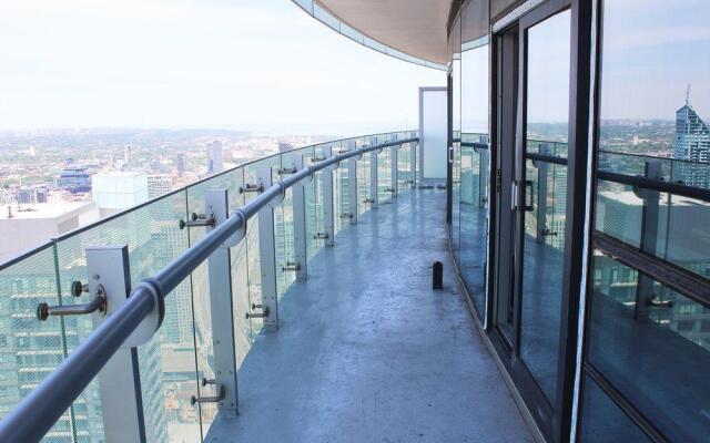 Lavish Suites - Luxury One Bedroom Condo