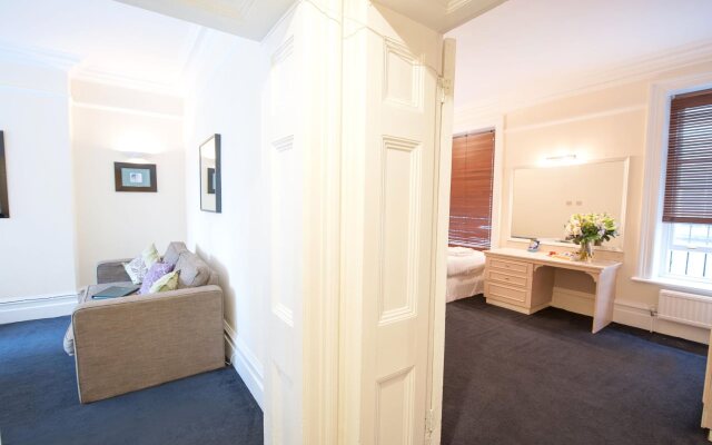 159 Knightsbridge