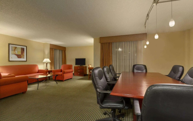 Embassy Suites Hotel Winston-Salem