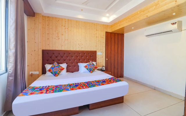 Fabhotel Grand Arya