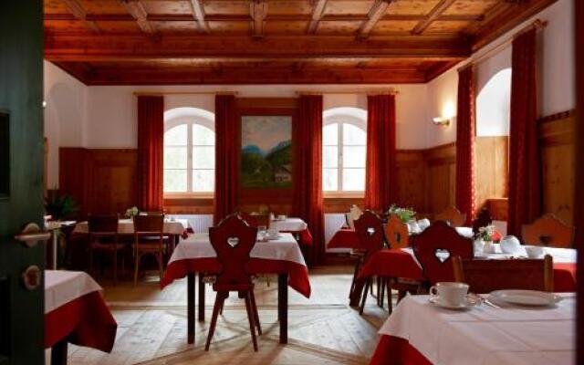 Hotels Dolomitenhof & Chalet Alte Post