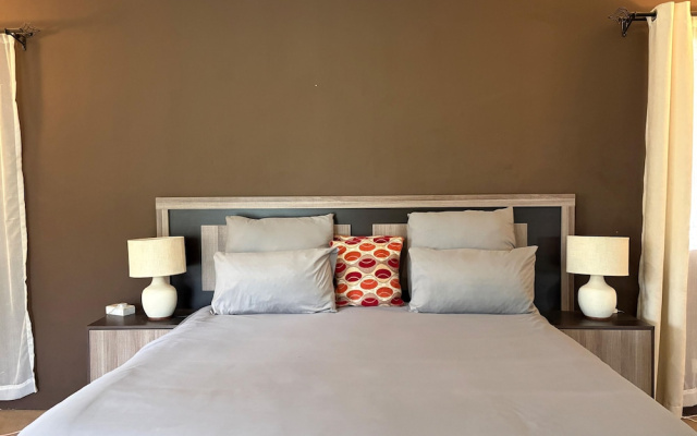 Double Bedroom In Mt Pleasant Heights - 2378