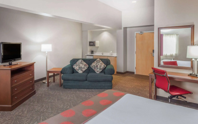 Ramada Hotel & Conference Center by Wyndham Hammond