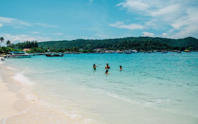 Phi Phi Cliff Beach Resort