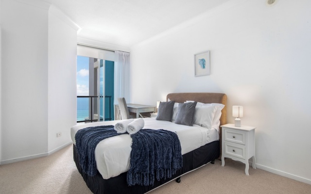 Chevron Renaissance - Wow Stay