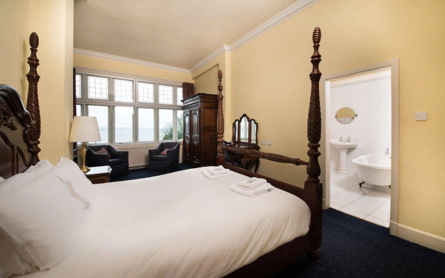 Royal Marine Hotel