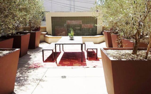 Hollywood Boulevard Extended Stay