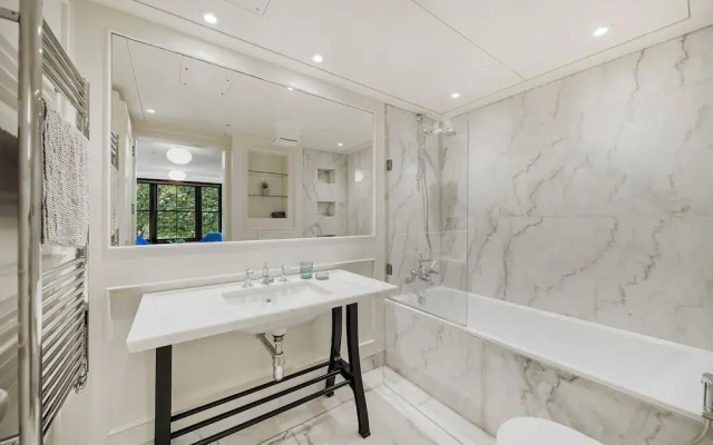 Elegant 5bdrm Townhouse in Camden