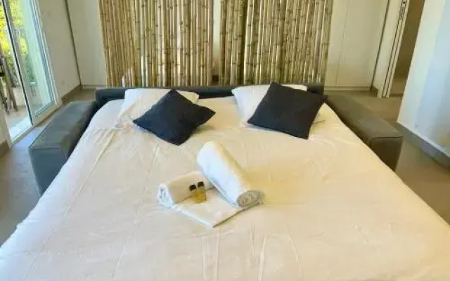 Bnb Renting Le Cèdre Spacious Studio In Cannes With A Balcony Wifi And Ac - BNB in 戛纳 - Photo 3