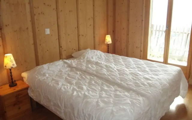 Spacious Chalet Amidst Mountains