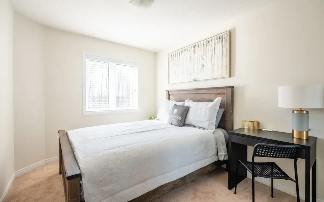 New 3BR Townhouse, Minutes to Niagara Falls and Brock University by GLOBALSTAY