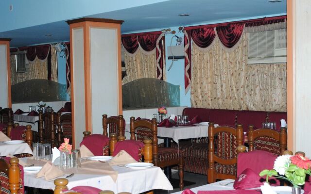 Hotel Pancharatna Paradise