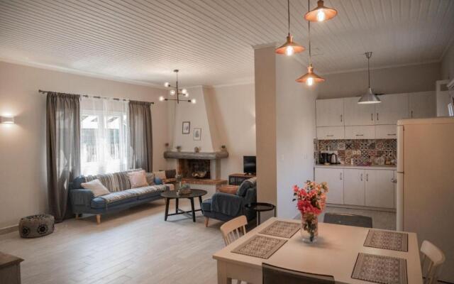 Lefko’s house- Contemporary, fully renovated house