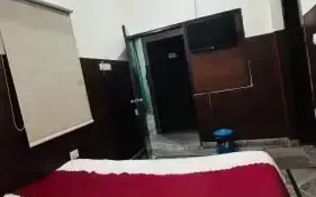 Saroj Guest House by OYO Rooms