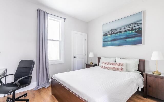 Stylish 2Br Apartment in the Heart of Hamilton