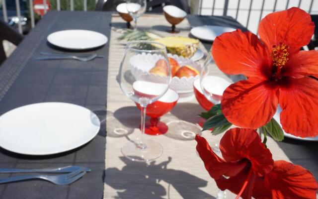 Fantastic, 100 meters from the beach