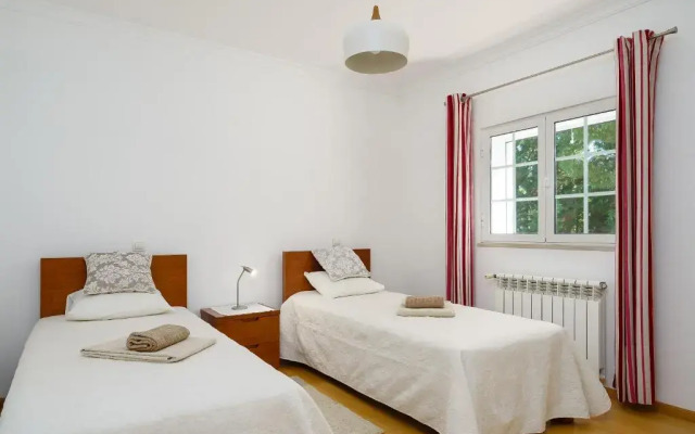 Exclusive Villa Toulouse with pool in Falesia Algarve