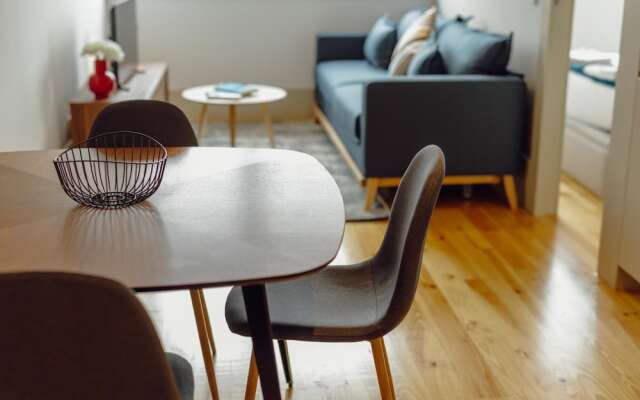Legacy Oporto Design Apartment E by Vacationy