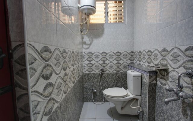 Oyo 28738 Abbirami Hotels