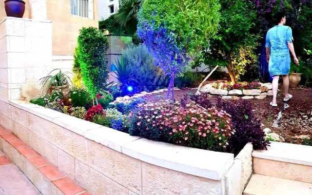Mike's House Jerusalem