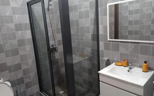 Modern Apartment with AC / Apartamento Moderno com AC