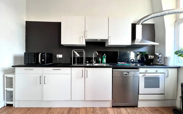 Spacious Family Apartment Midi