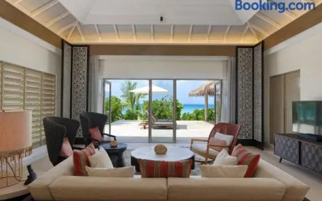 InterContinental Maldives Maamunagau Resort by IHG