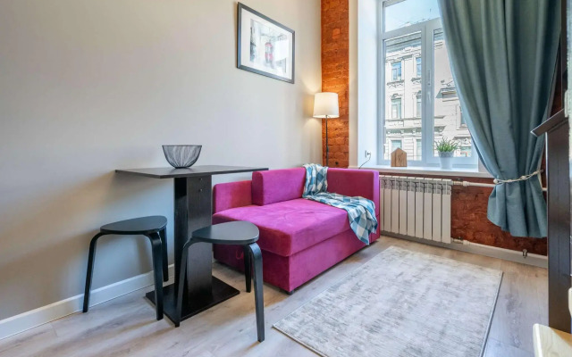 Метры в центре на улице Жуковского 7-9