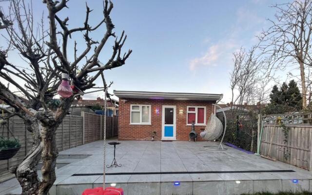 Modern Garden House