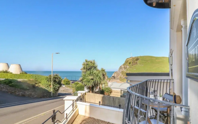 10 Cove View
