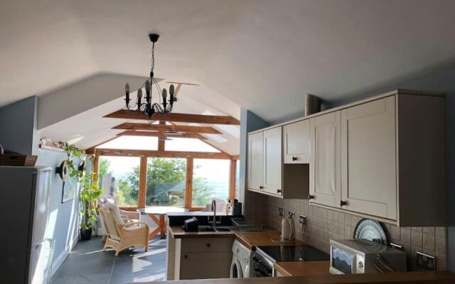 Spacious 4-bed House in Lynton