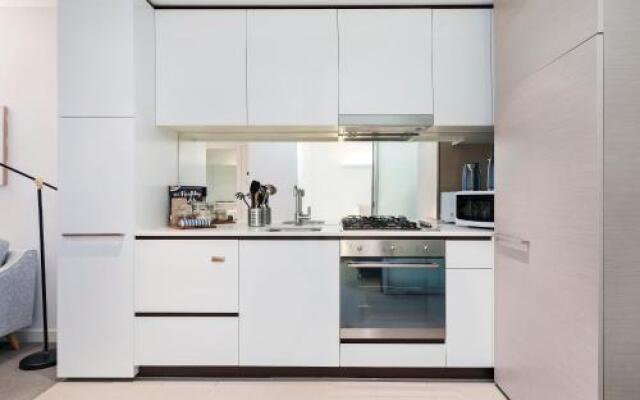 Complete Host Leopold Apartments