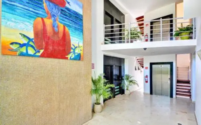 La Vista by Las Flores