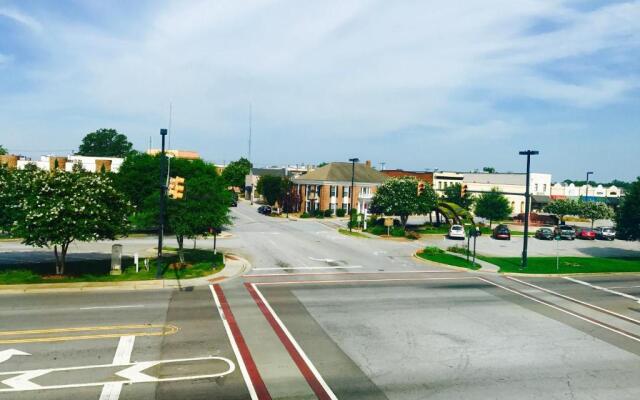 Inn on the Square, an Ascend Collection Hotel