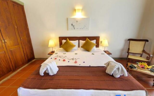 Ehalagala Lake Resort