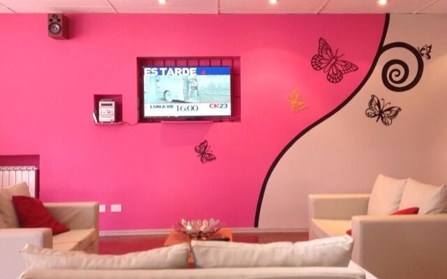 Italia inn Hostel