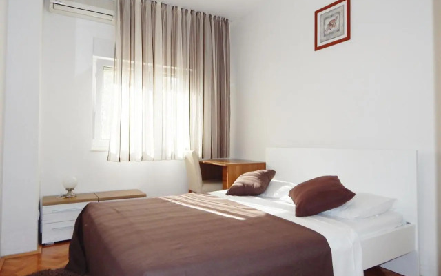 Apartments by the sea Duce, Omis - 946