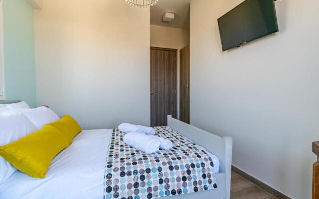 Kyma Seaview Apartment 2, Episkopi Beach