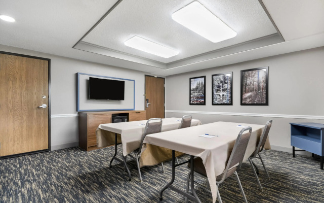 AmericInn by Wyndham Virginia