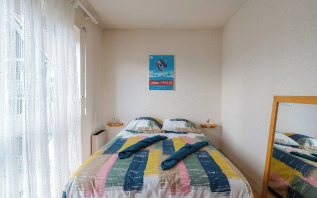 Charm 2 Rooms With Parking in Heart of Deauville