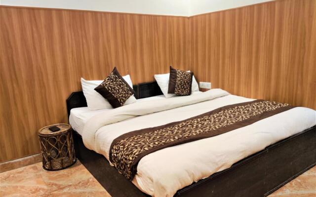 Bhagirathi Hotel in Tapovan By PerfectStyaz